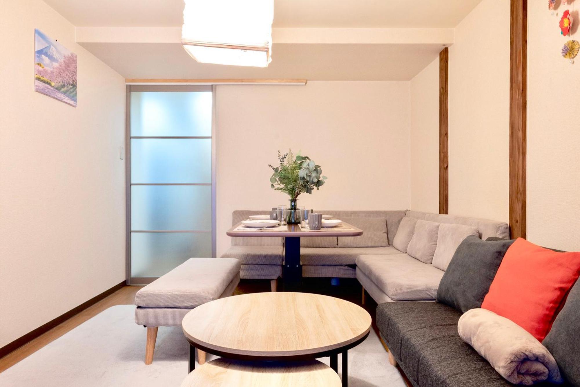 Kizuna 絆 - 5 Bedding In 2 Tatami Rooms, Max 11, 1 And A Half Bath Rooms, 30min To Usj, Kaiyukan Aquarium & Namba, 12min To Kyocera Dome, , Japanese Style Private House