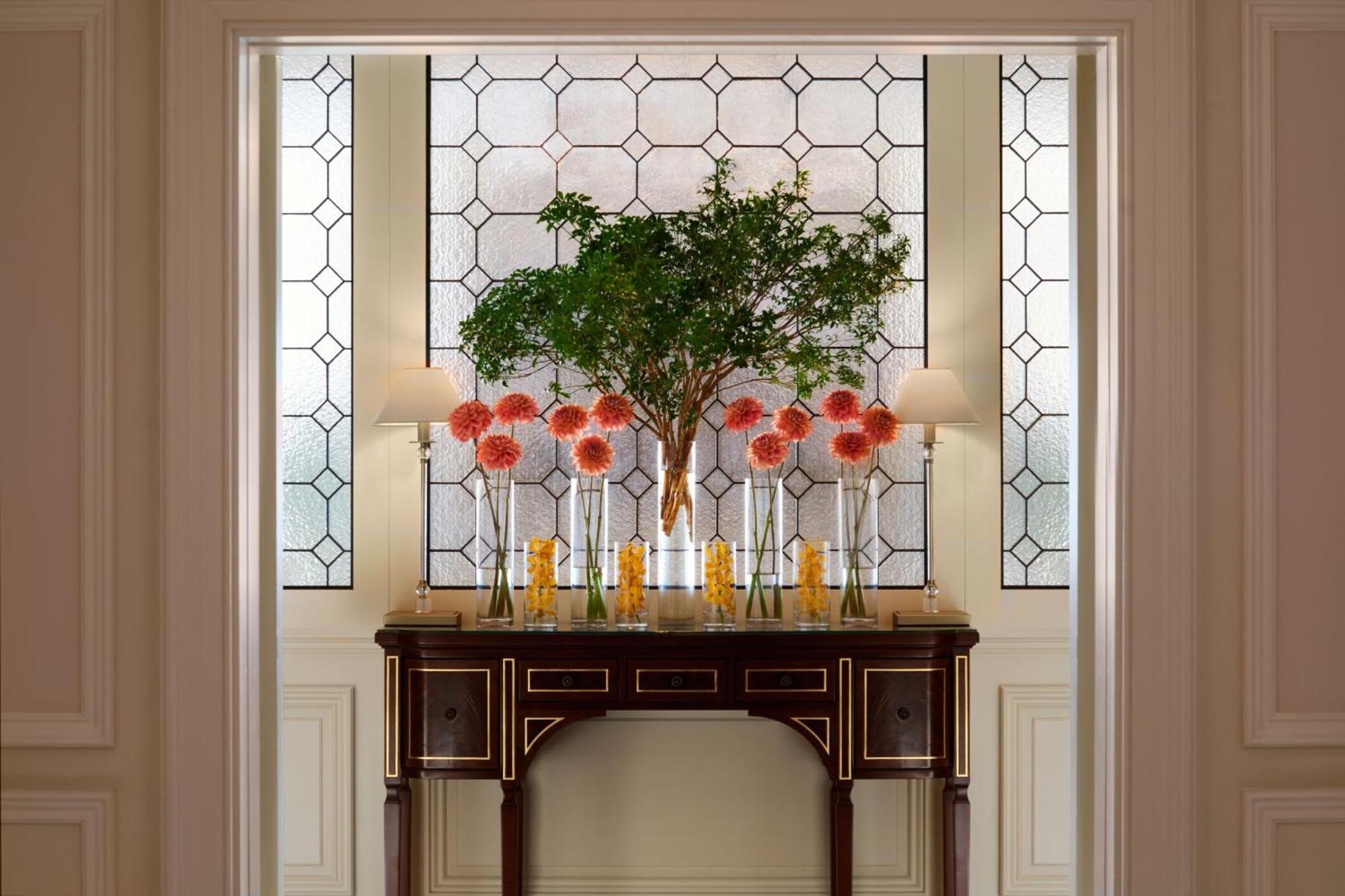The Ritz-carlton