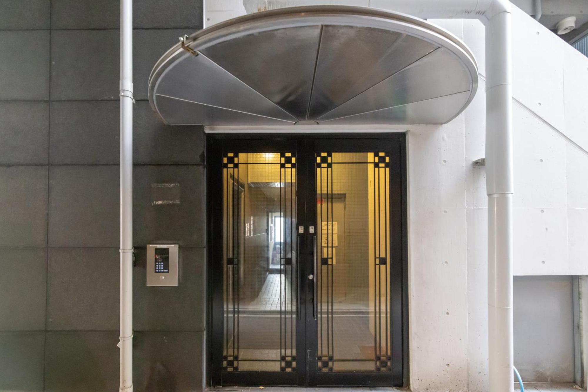 Atrium Deluxe - Self Check-in Only