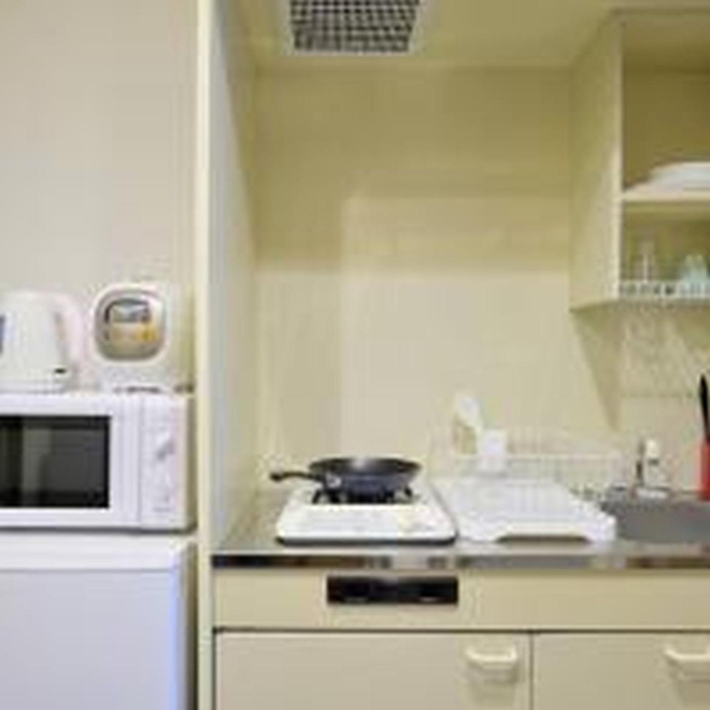 Apartment コンフィデンスロン502 *