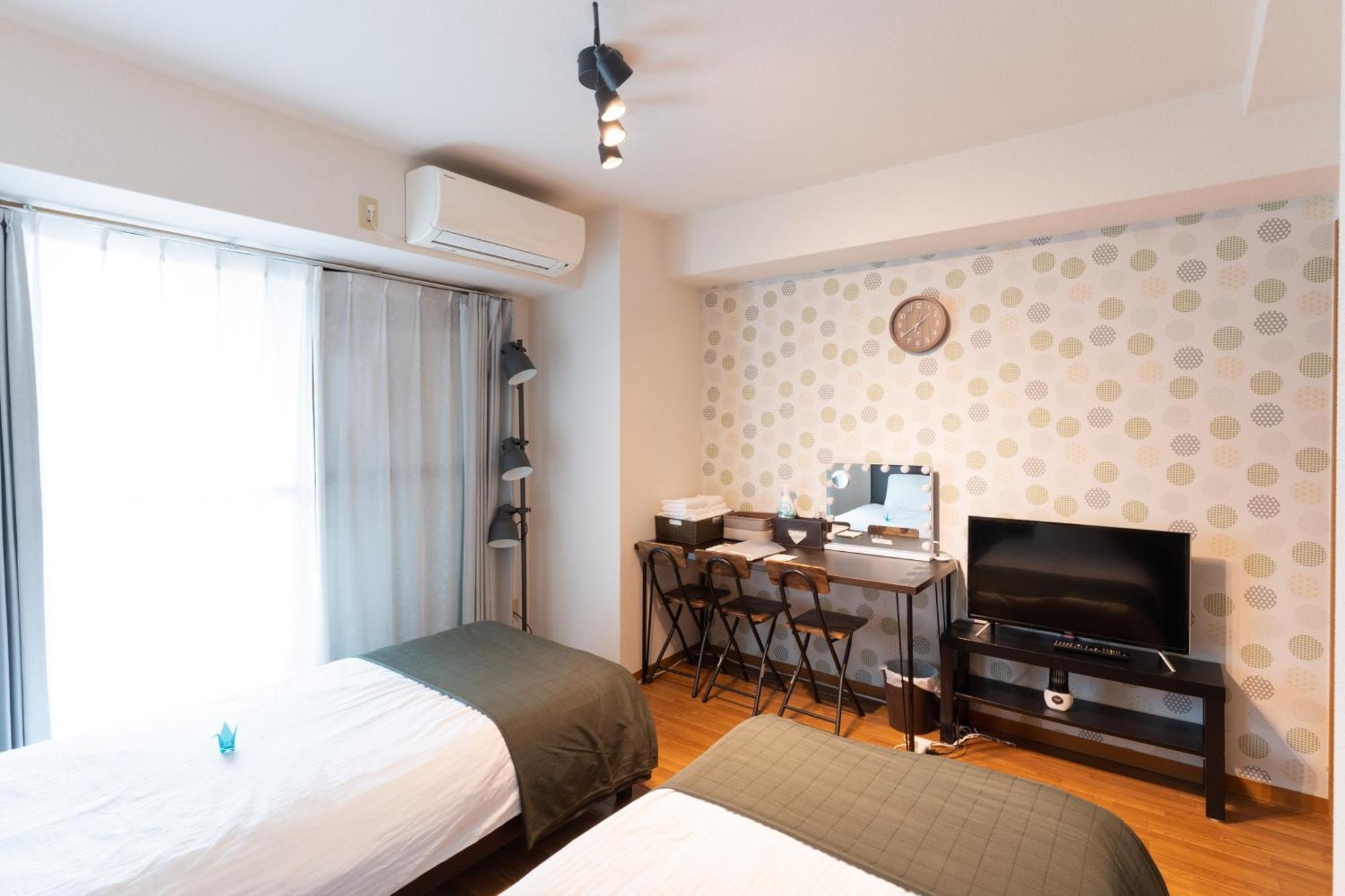 コンフィデンスロン703 Apartment *