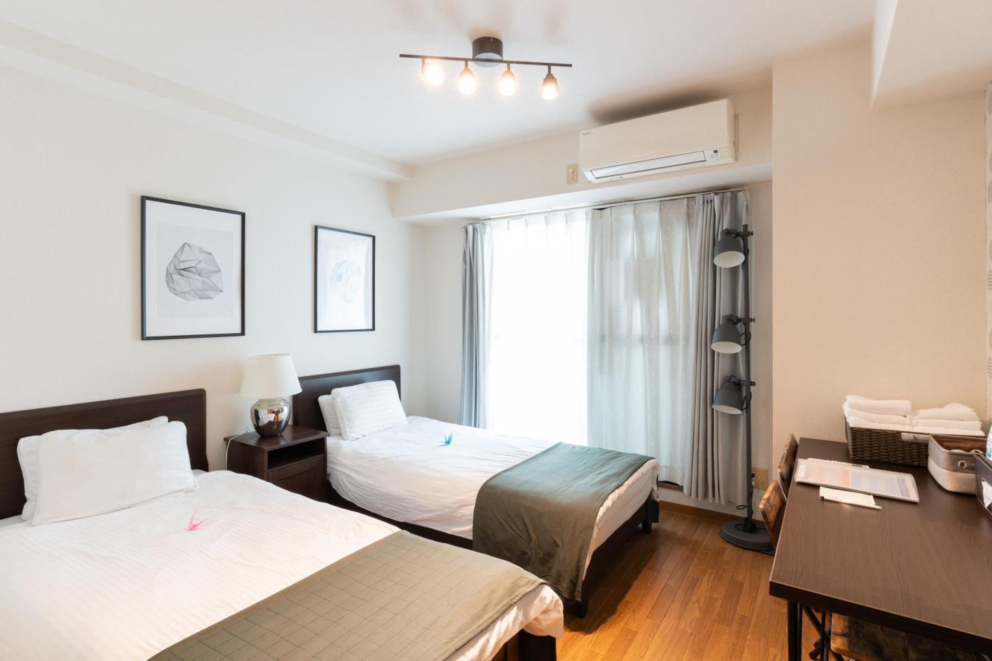 コンフィデンスロン703 Apartment Osaka