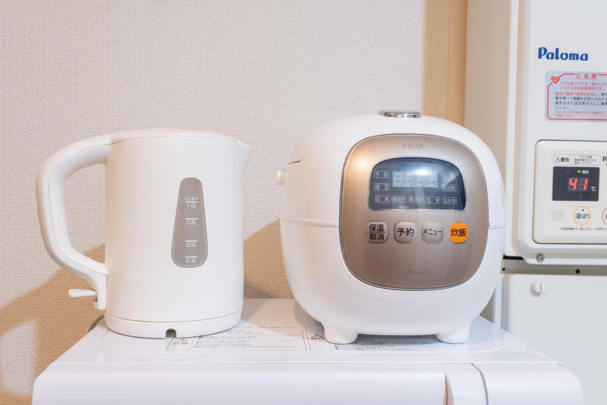 Apartment コンフィデンスロン703
