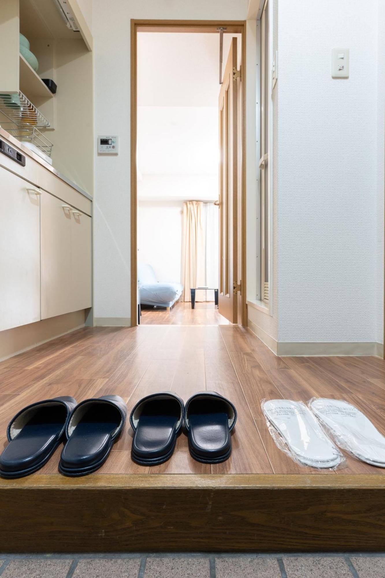 Apartment コンフィデンスロン302 Osaka