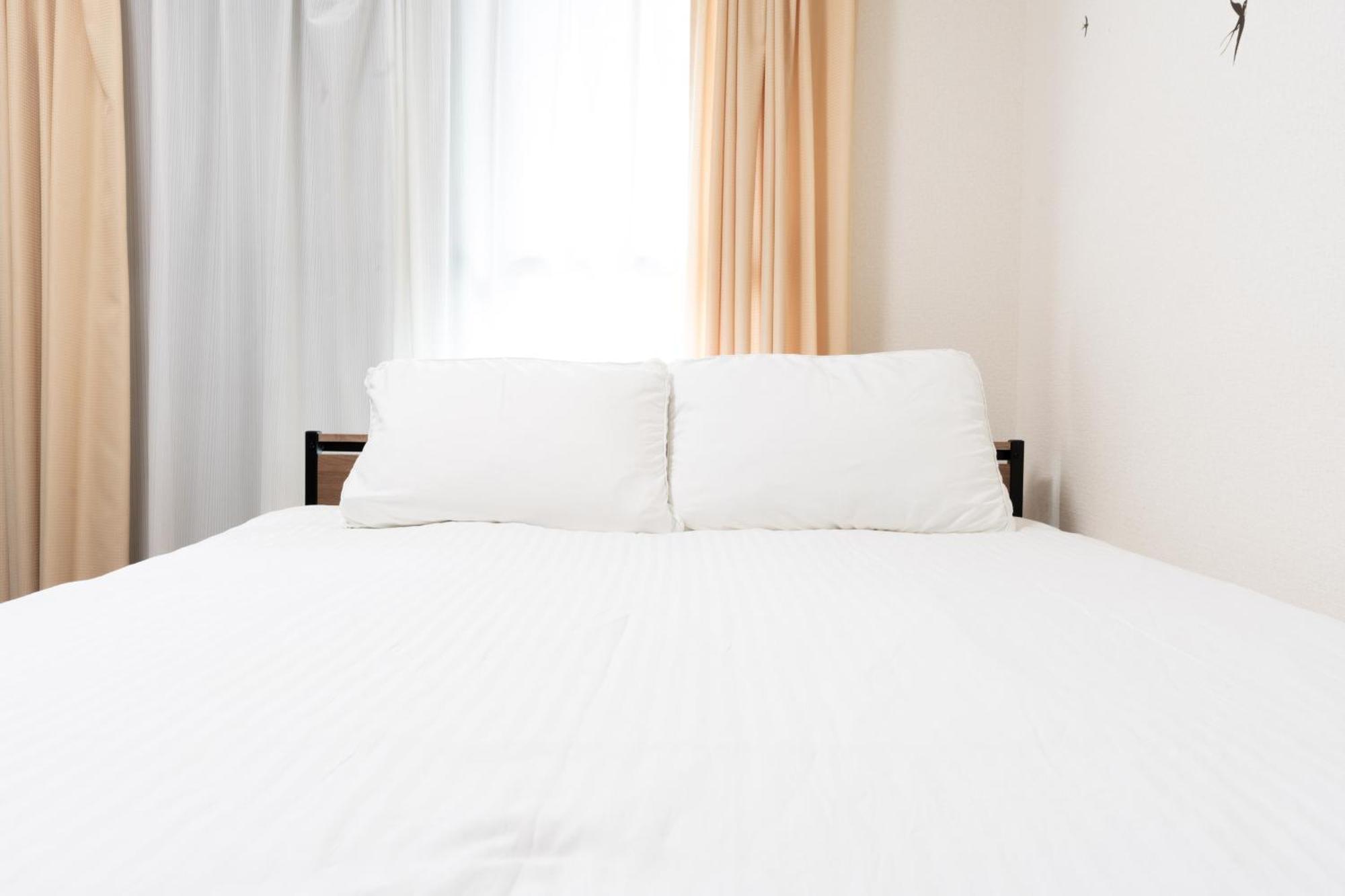 Apartment コンフィデンスロン302 *
