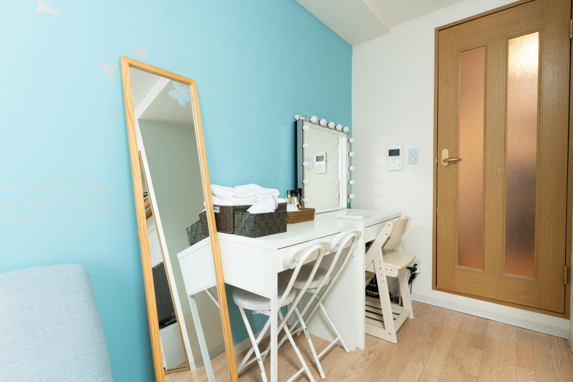 コンフィデンスロン204 Apartment *