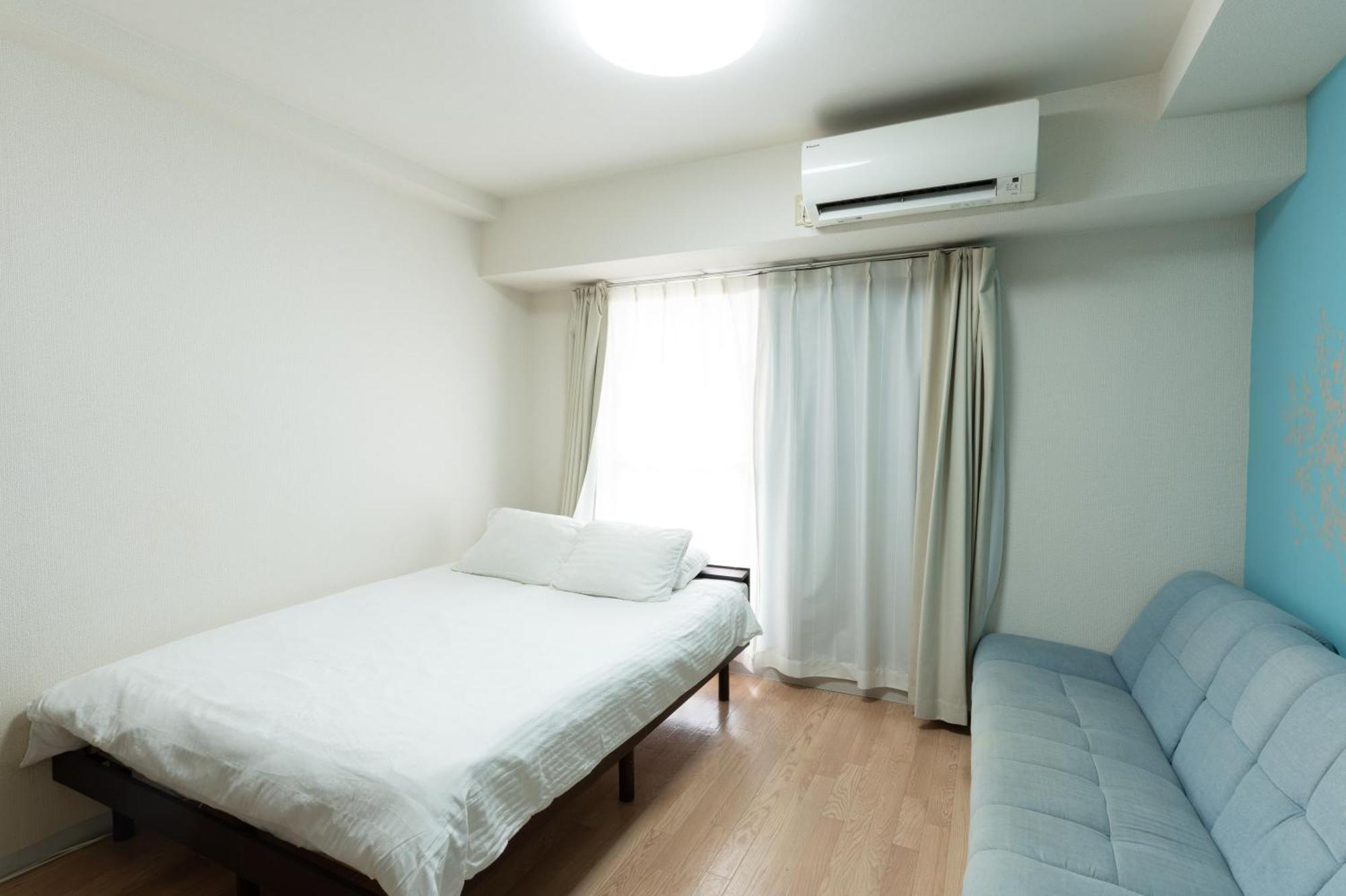 Apartment コンフィデンスロン204 *