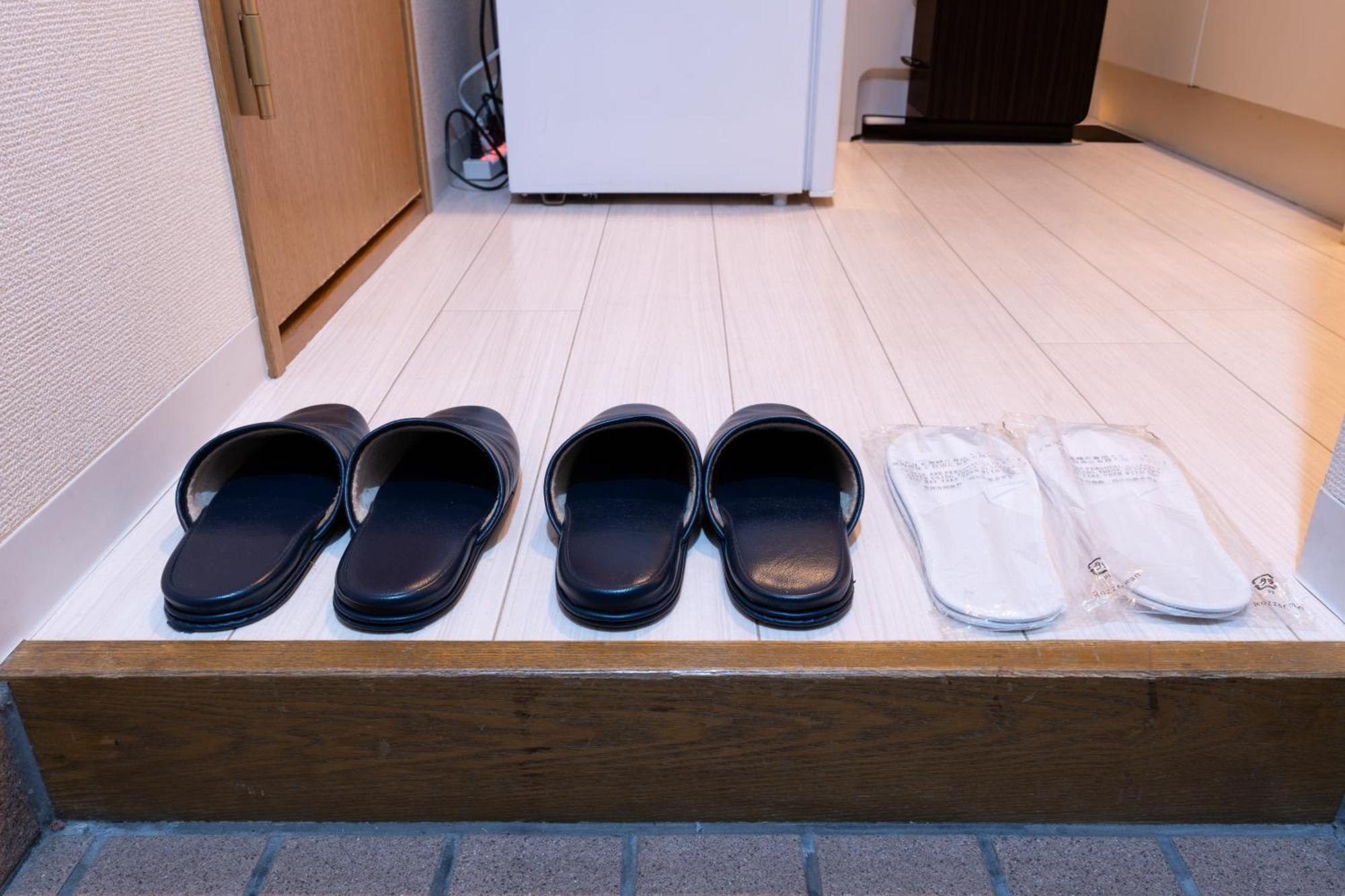 Apartment コンフィデンスロン201 Osaka
