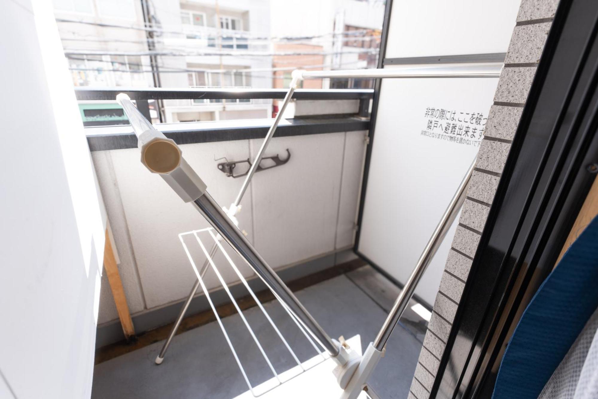 コンフィデンスロン201 Apartment