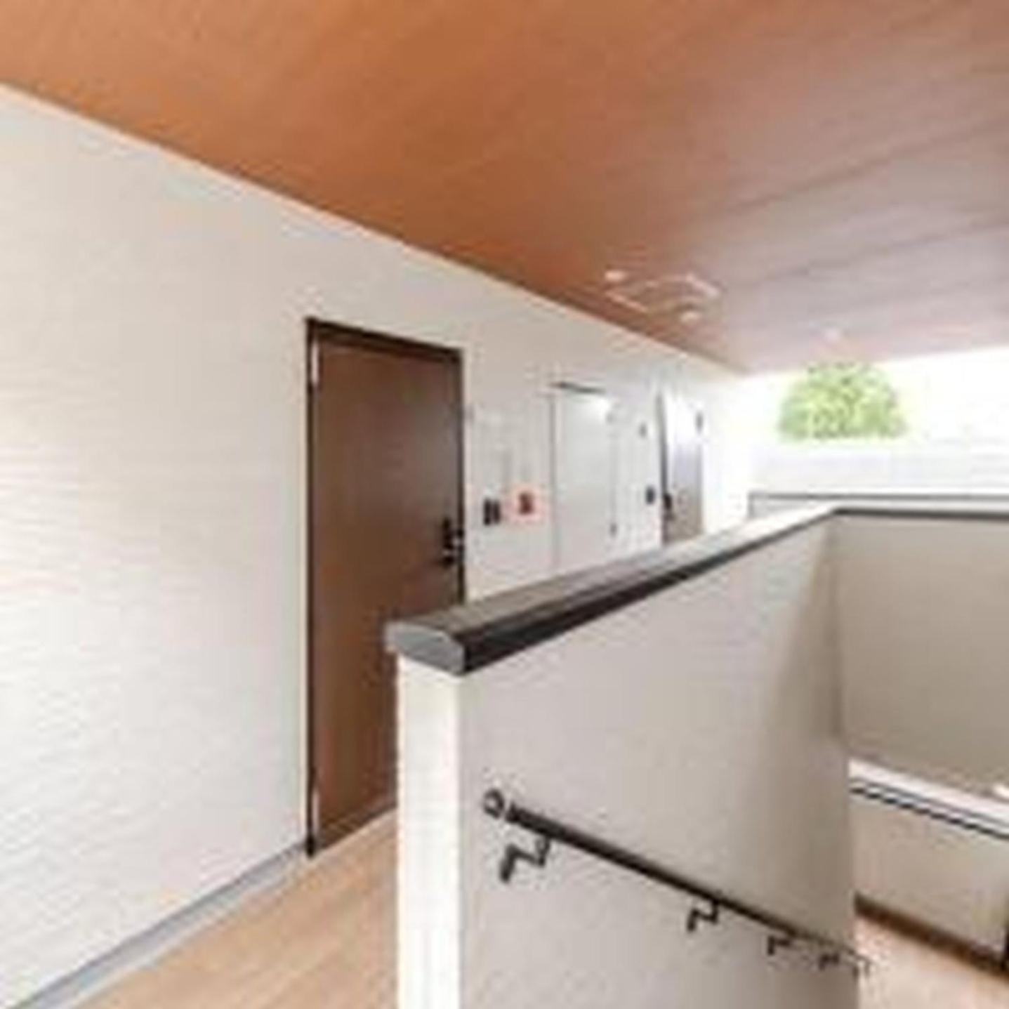 Apartment むつみ庵松2号館302