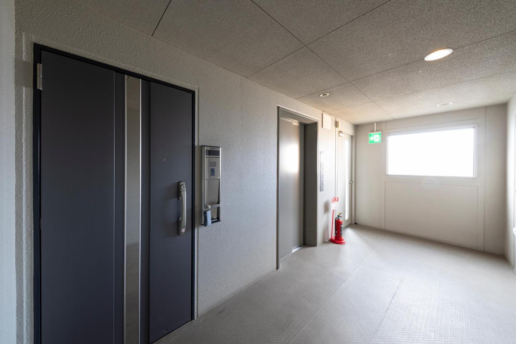 Apartment クリスタルコート難波 *