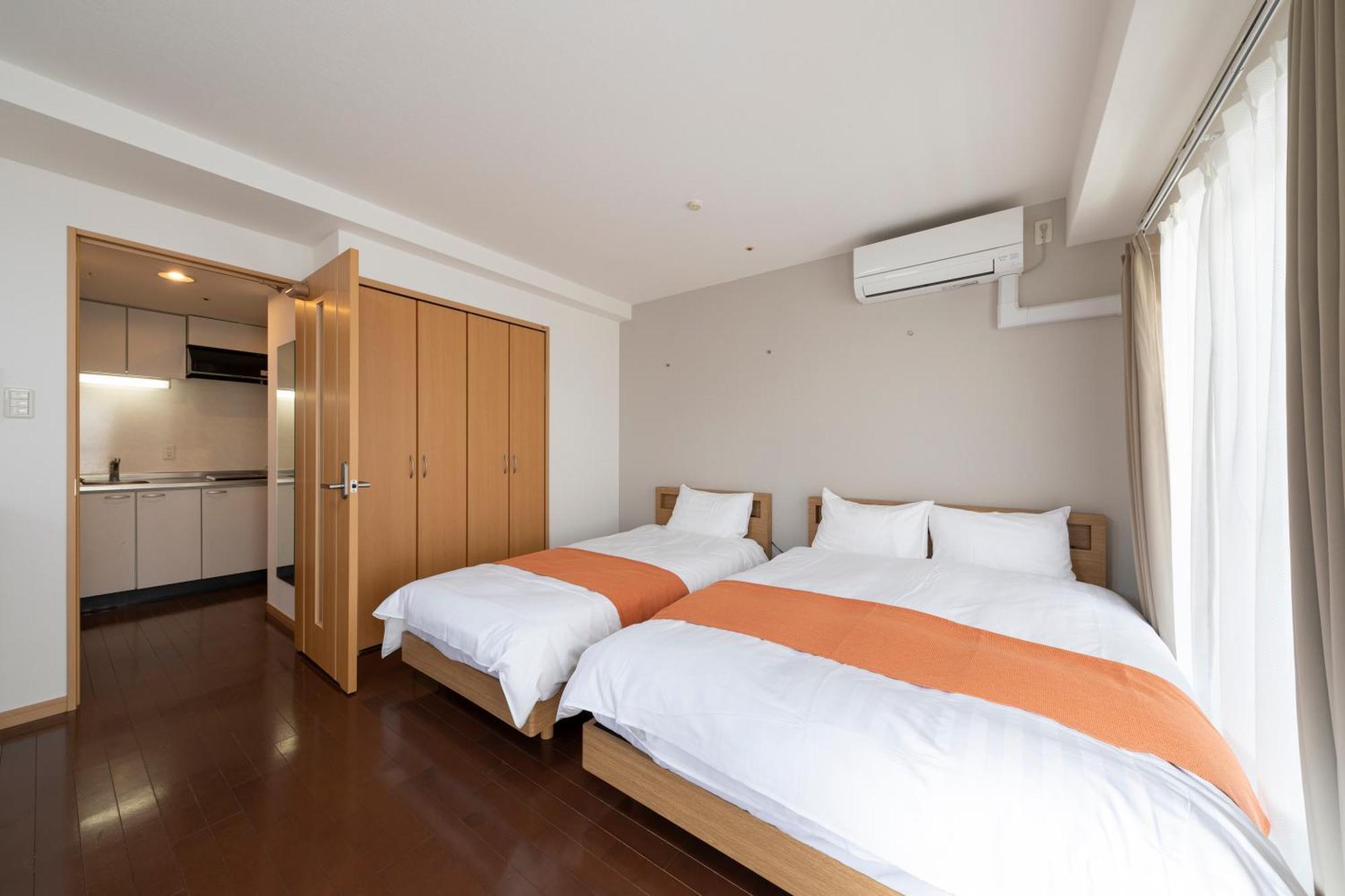 Apartment クリスタルコート難波 *
