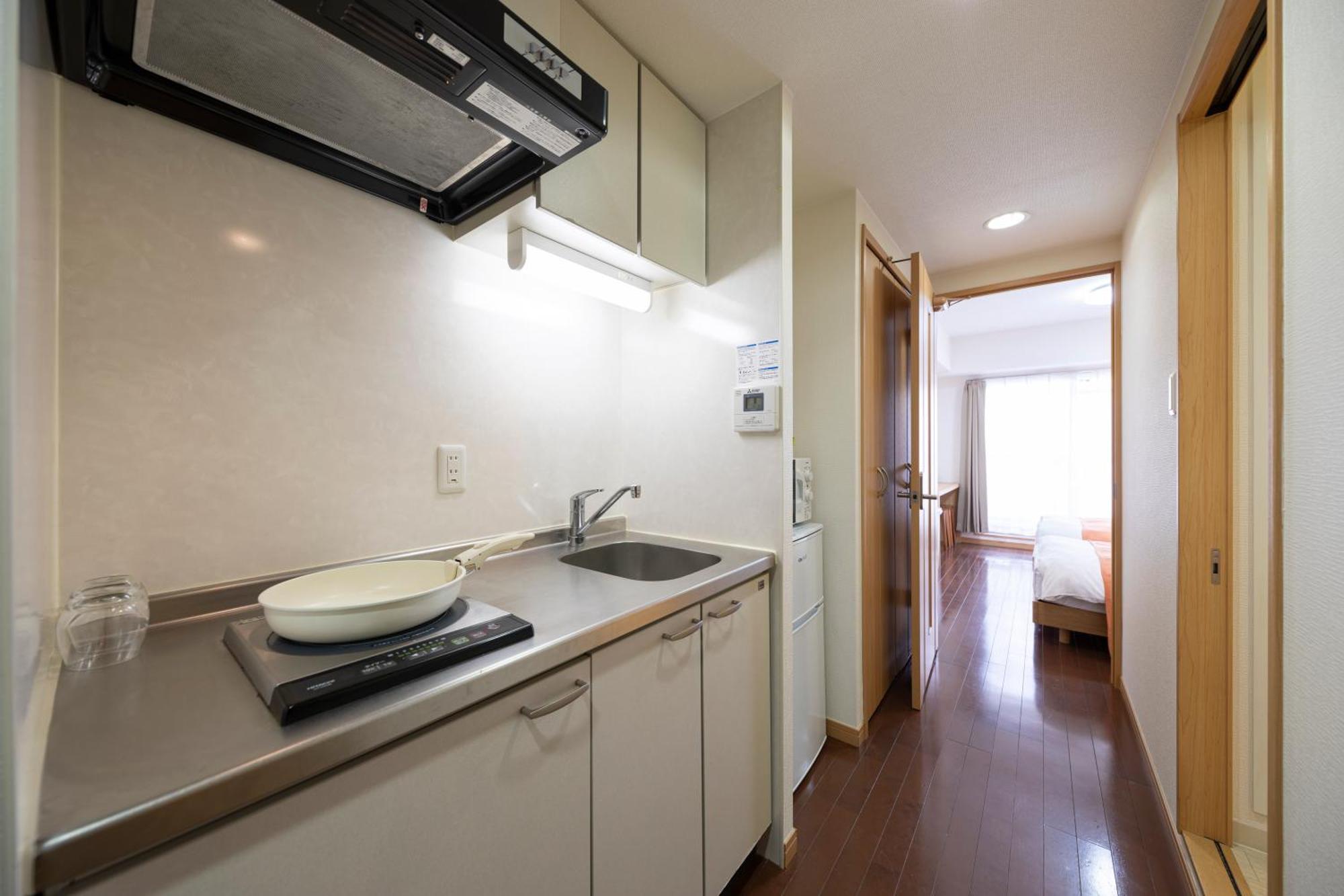 Apartment クリスタルコート難波 *