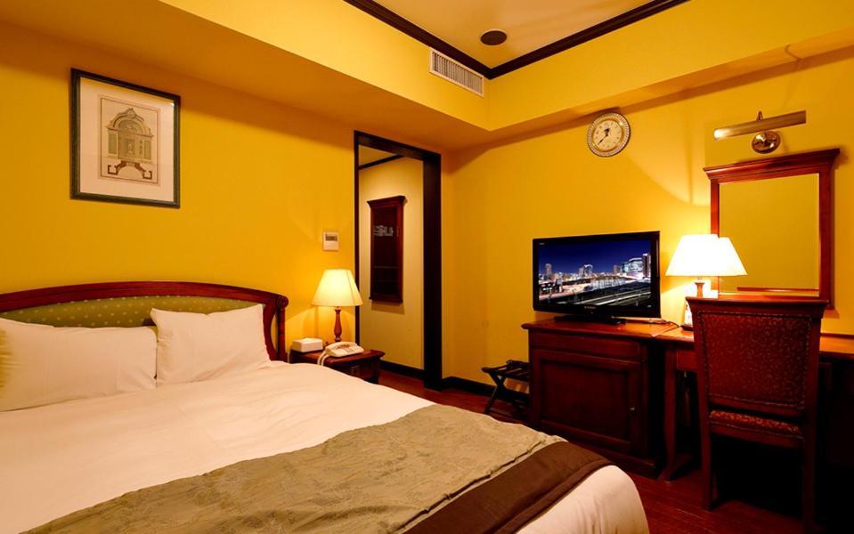 Monterey 4* Osaka