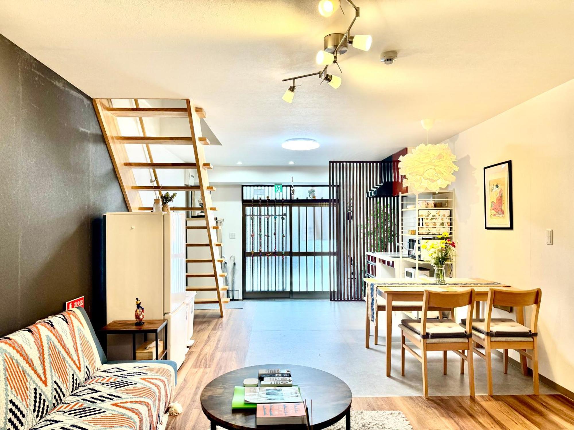 Villa Modern And Traditional Fusion In Umeda 3-min Walk To Subway Ideal For Families And Groups Osaka