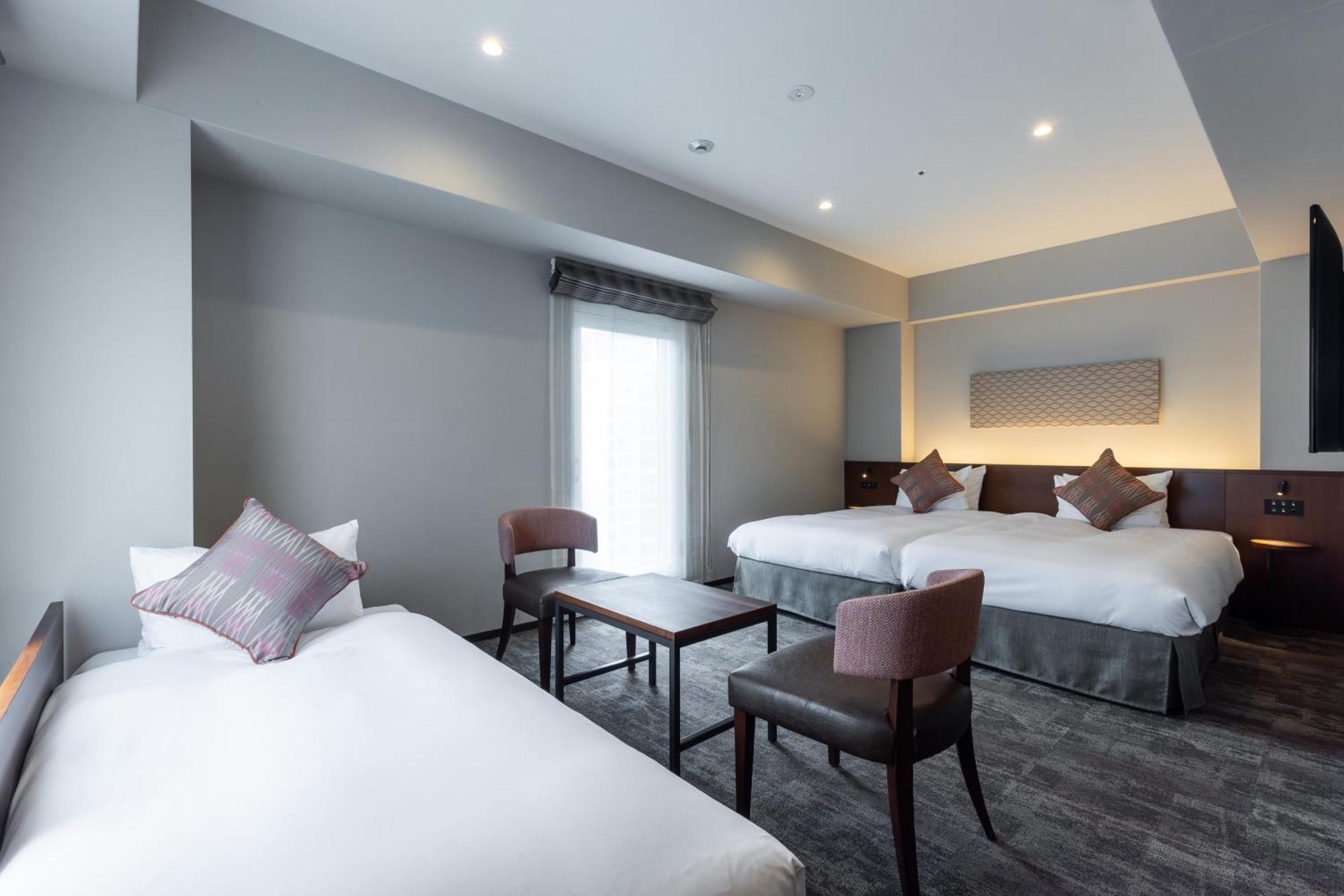 Hotel Tokyu Hommachi 4*