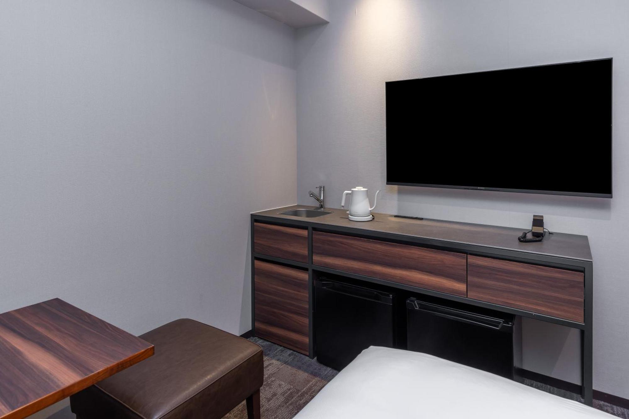 Tokyu Hommachi 4* Osaka