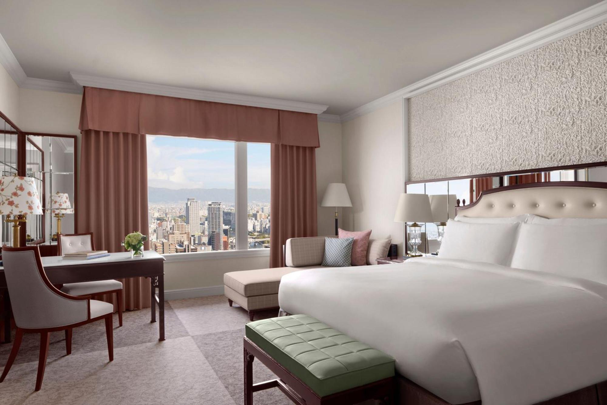 The Ritz-carlton