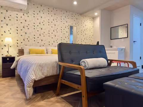 Queen Bed 50inch Tv Convenience Store 1 Min Walk Washing Machine Netflix Osaka
