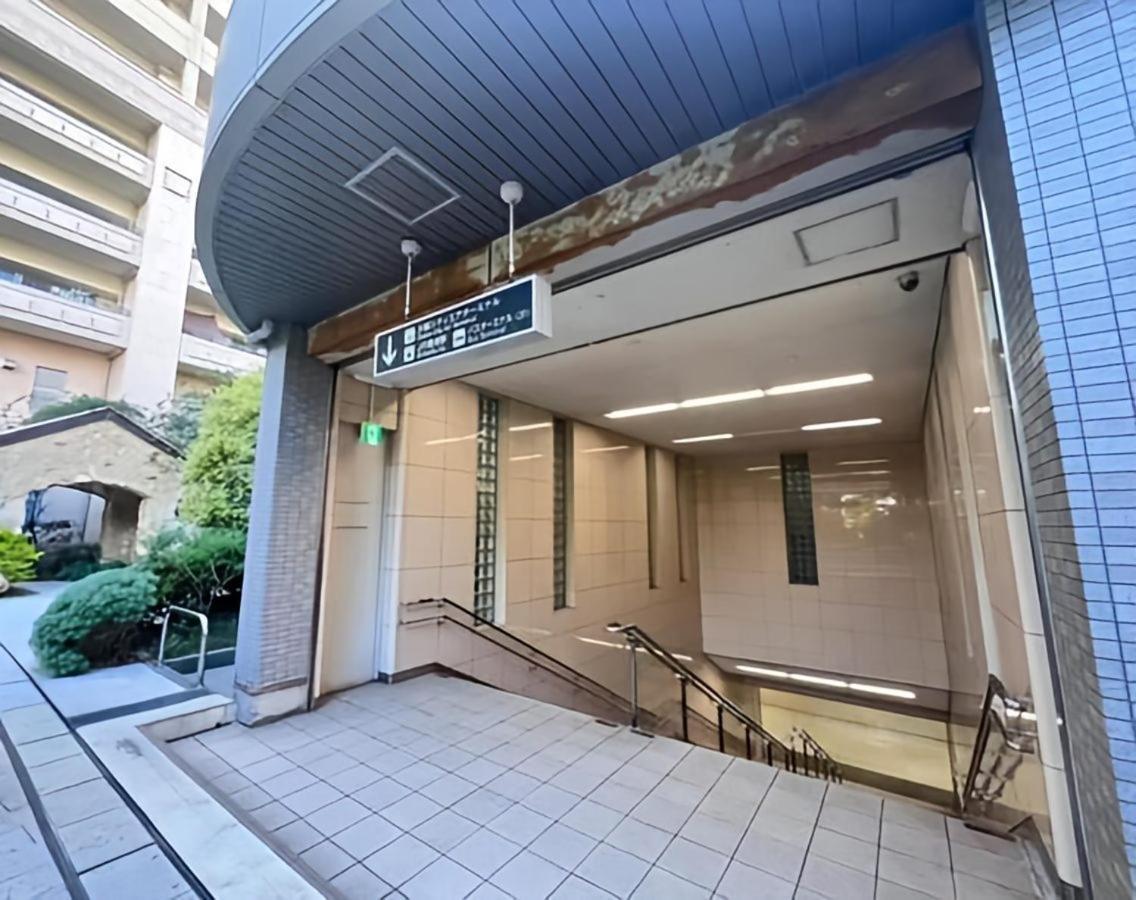 Luxury 3 Bedroom Namba Skyscraper - 400 Ft High & 300 Sq Ft Wrap Around Balcony - 112 Sq Meters - 1,200 Sq Ft - Parking - 180 Degrees Views - 2024 Toyota Voxy Be Packaged With