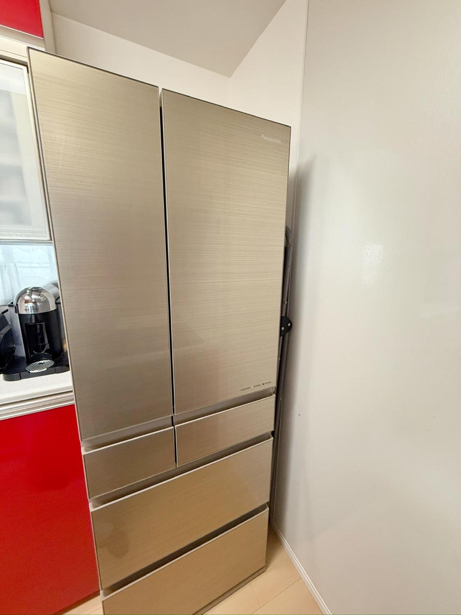 Luxury 3 Bedroom Namba Skyscraper - 400 Ft High & 300 Sq Ft Wrap Around Balcony - 112 Sq Meters - 1,200 Sq Ft - Parking - 180 Degrees Views - 2024 Toyota Voxy Be Packaged With *