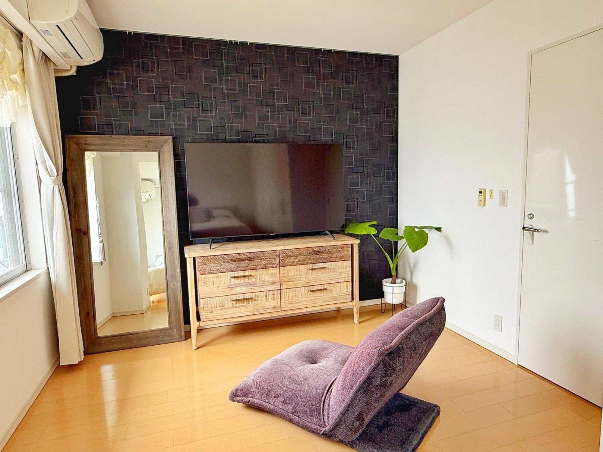 Luxury 3 Bedroom Namba Skyscraper - 400 Ft High & 300 Sq Ft Wrap Around Balcony - 112 Sq Meters - 1,200 Sq Ft - Parking - 180 Degrees Views - 2024 Toyota Voxy Be Packaged With Apartment