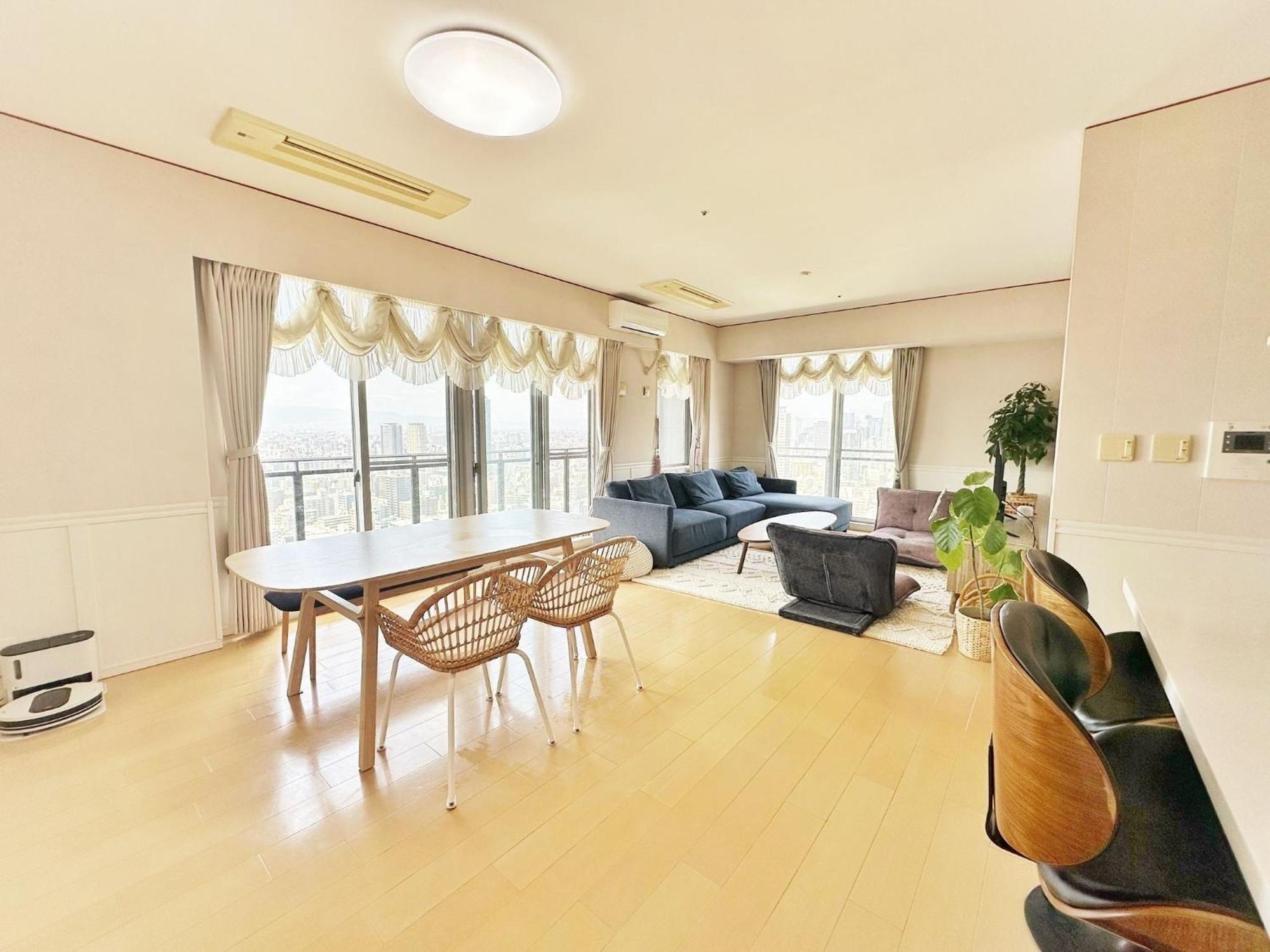 Luxury 3 Bedroom Namba Skyscraper - 400 Ft High & 300 Sq Ft Wrap Around Balcony - 112 Sq Meters - 1,200 Sq Ft - Parking - 180 Degrees Views - 2024 Toyota Voxy Be Packaged With