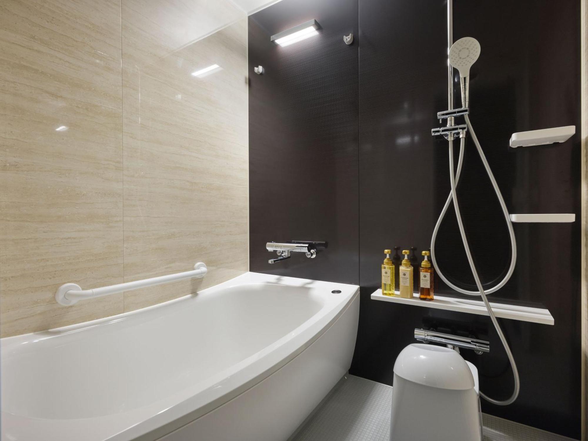 Monday Premium Namba West Aparthotel 4*