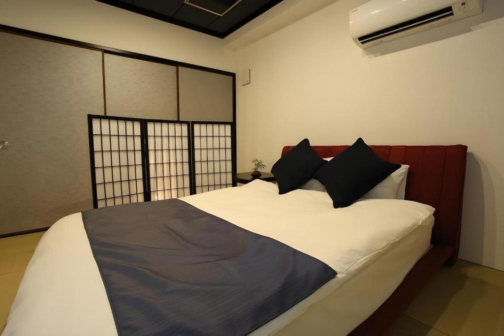 Rozy Namba Hotel
