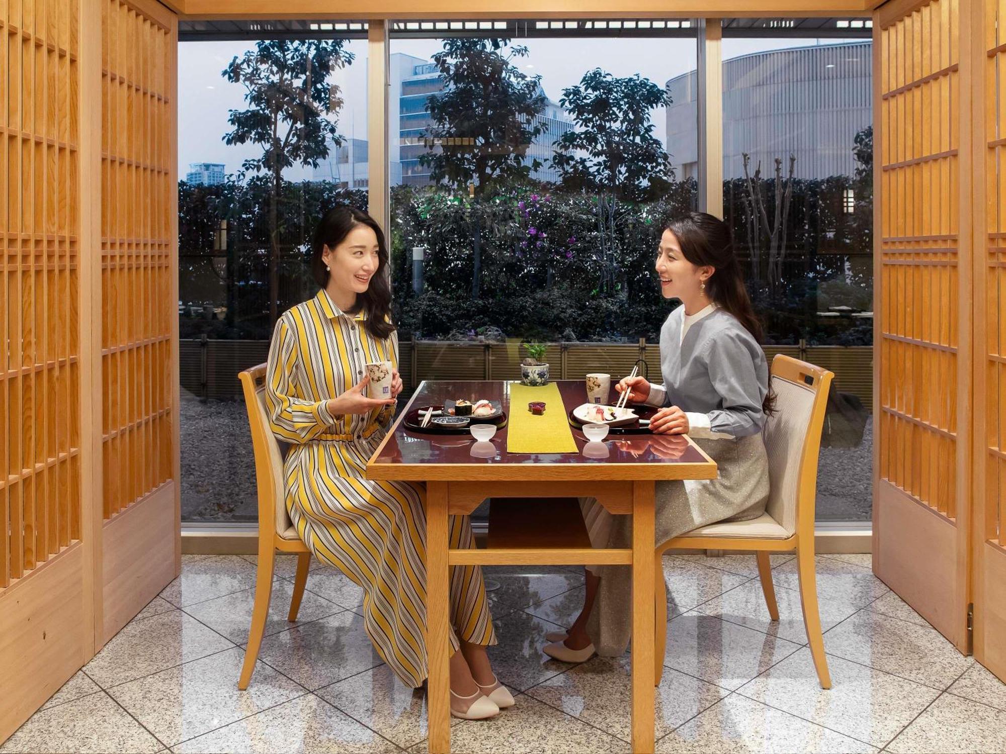 Swissotel Nankai Hotel 5*