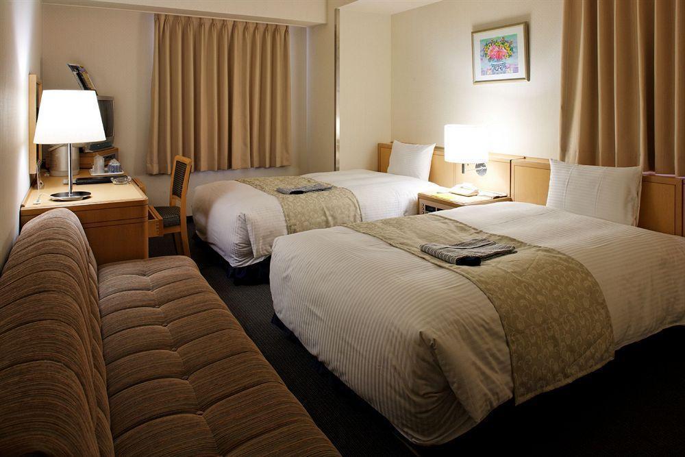 Shin Hotel 2*