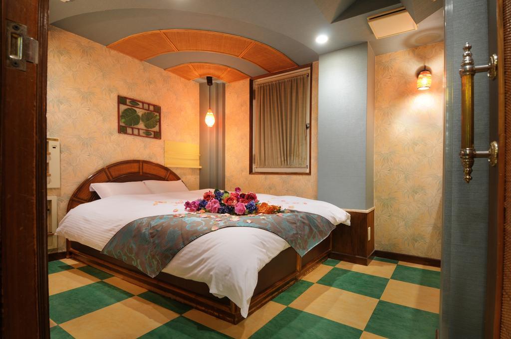 Namba Little Chapel (adults Only) 2* Osaka