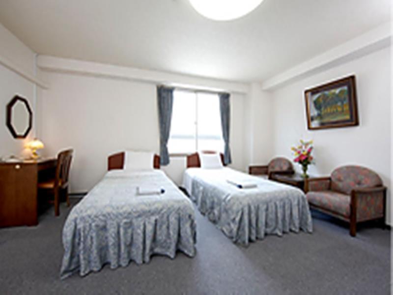 Maruichi Hotel 2*