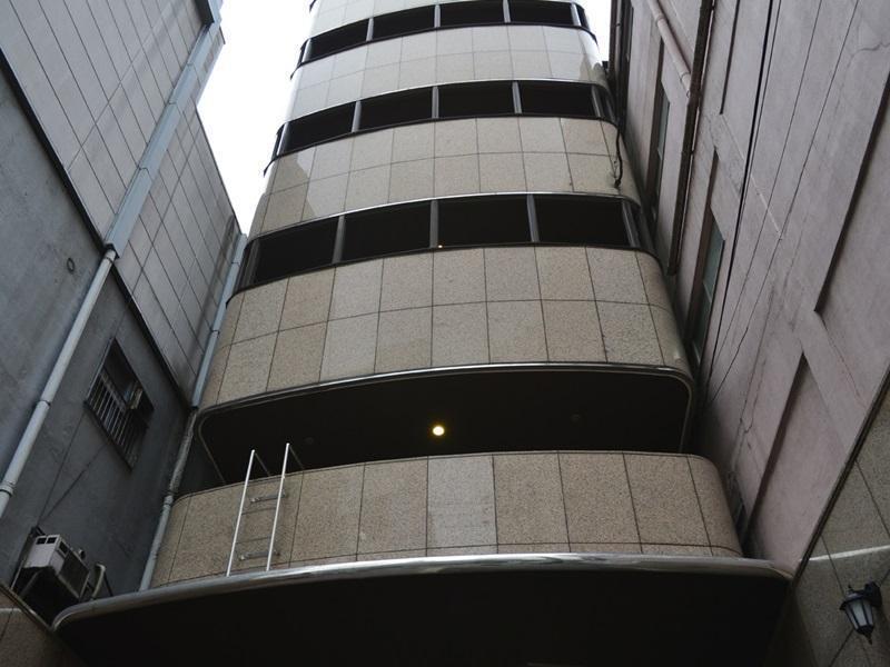B&s Eco Cube Shinsaibashi Capsule hotel Osaka