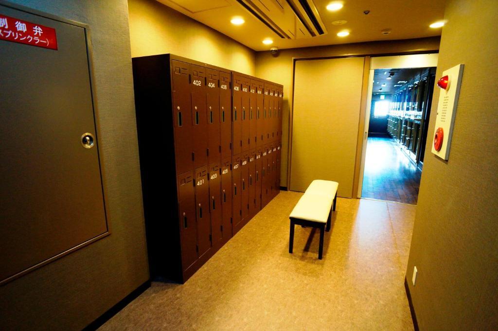 Capsule hotel B&s Eco Cube Shinsaibashi