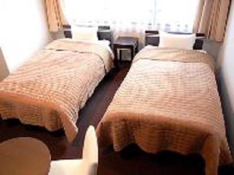 Economy hotel Livemax Umeda 2*