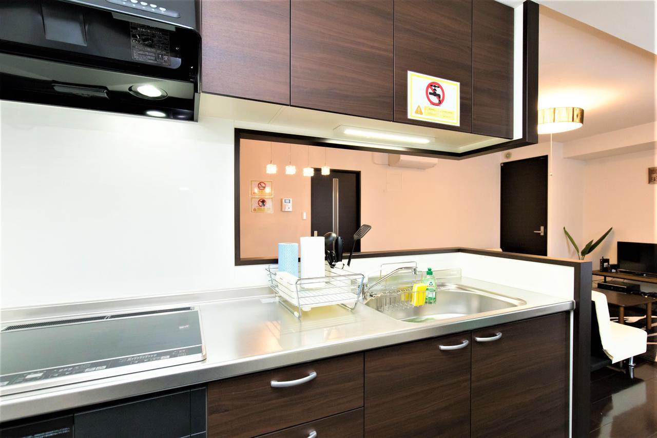 Jostar House 402 *