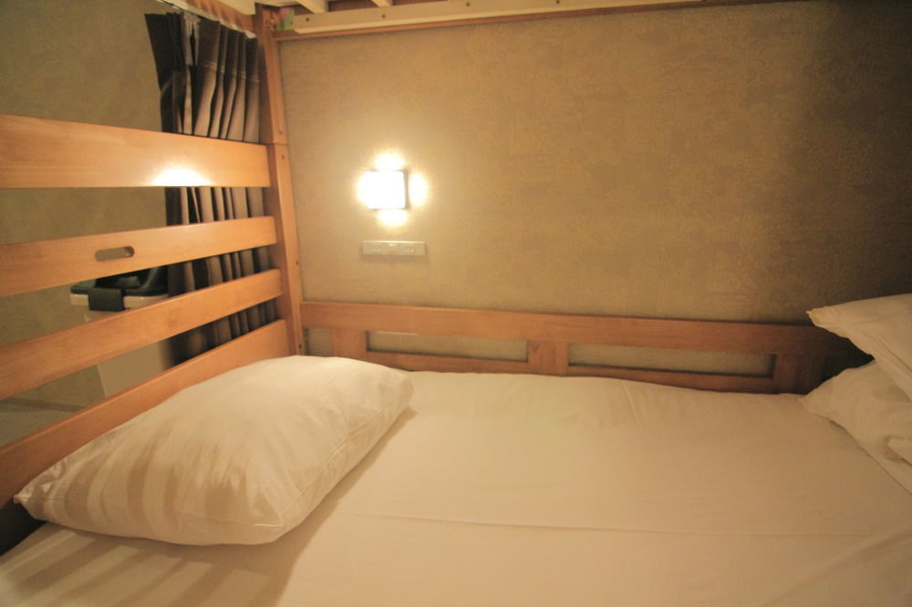 Yadokari Namba Hostel Osaka