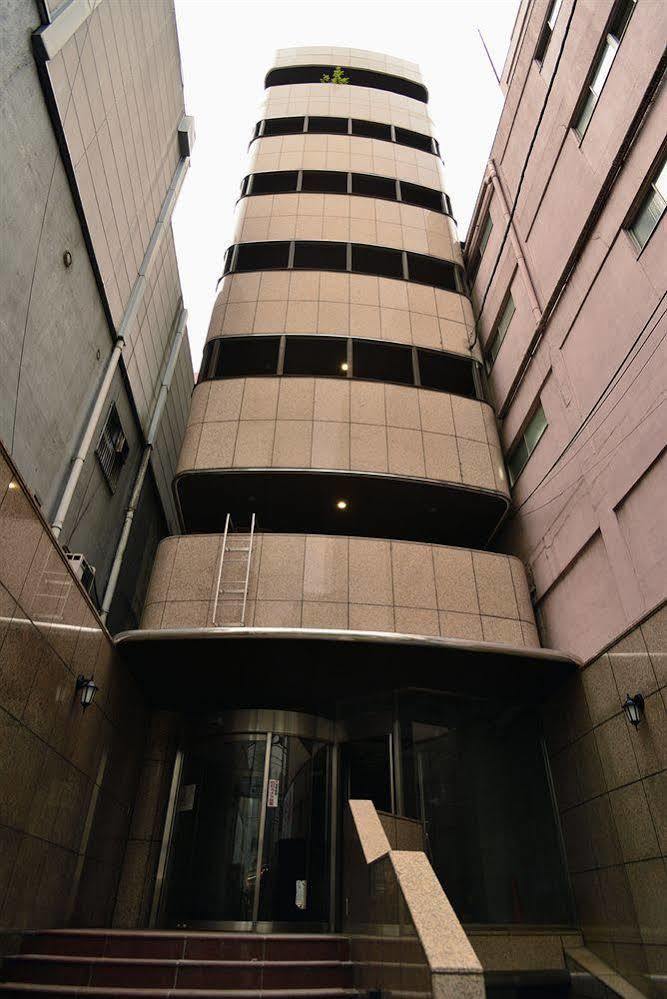 B&s Eco Cube Shinsaibashi Capsule hotel *