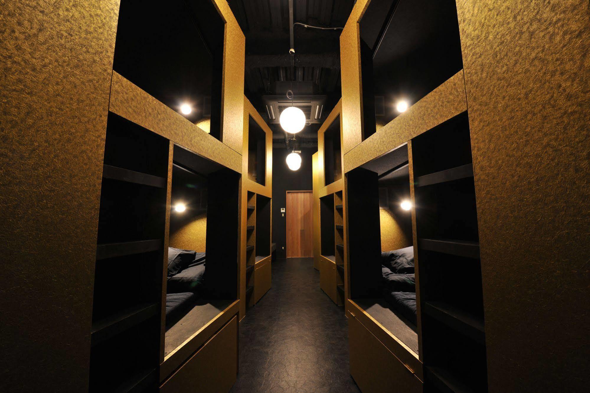 Hostel Khaosan World Namba *