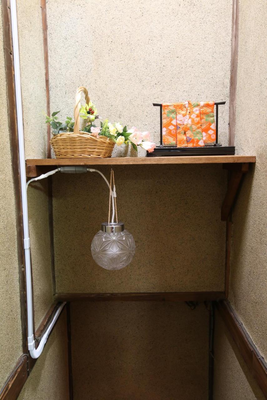 2 Floors Japanese Style, Direct To Kix, 10mins Train To Namba, 5mins Walk To Stn , 2-6ppl Holiday home *
