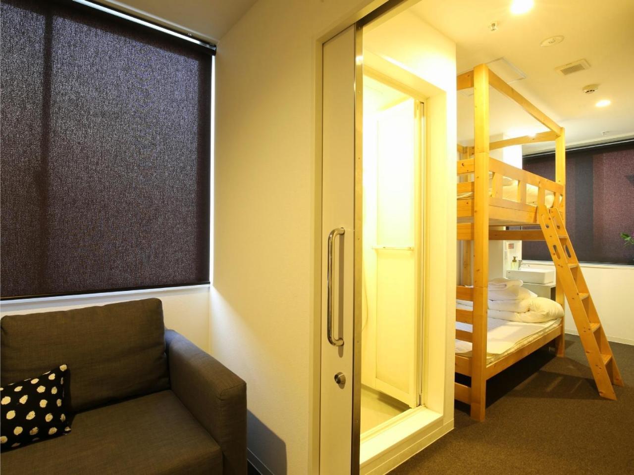 Very Namba Hostel