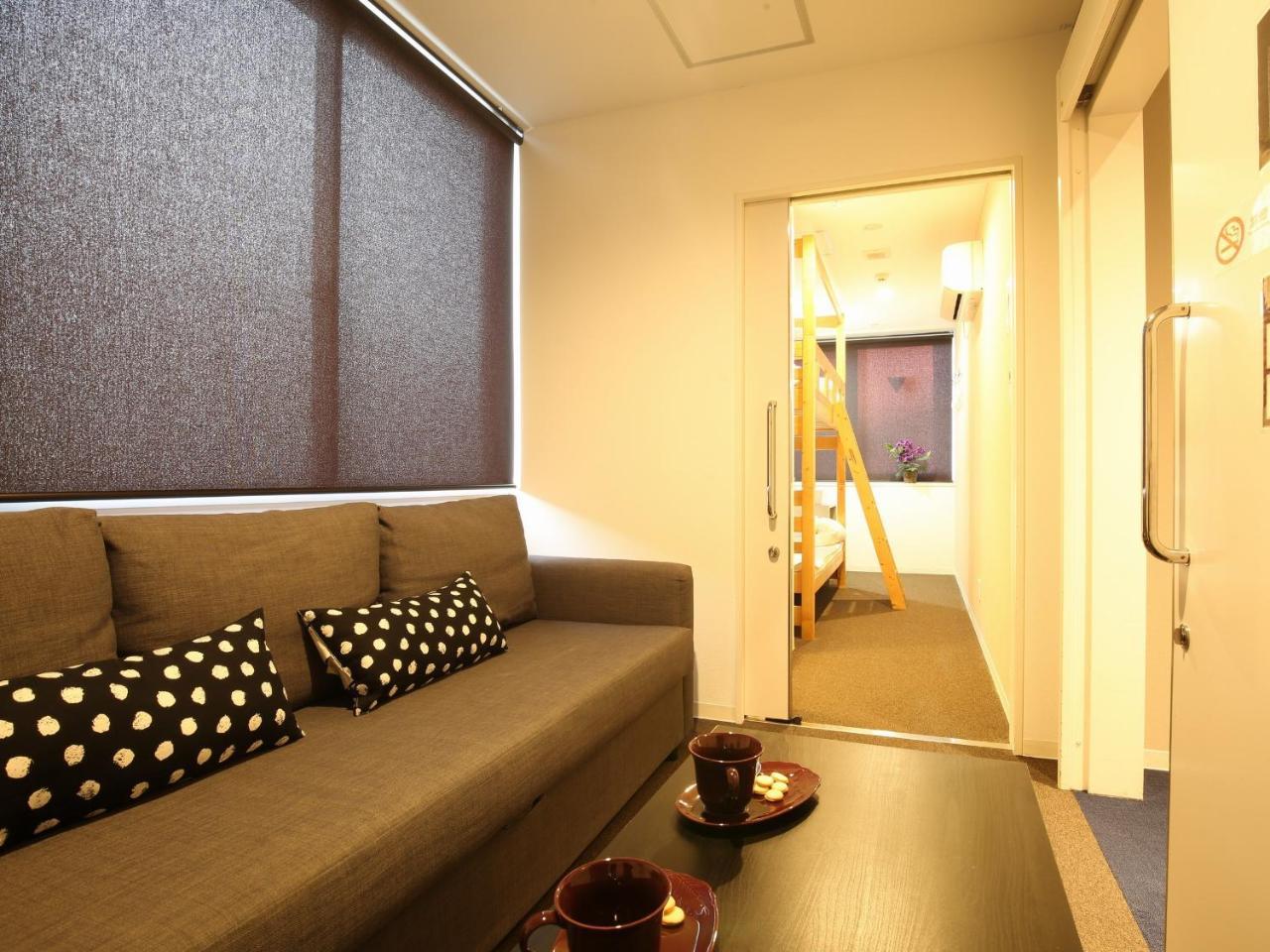 Hostel Very Namba *