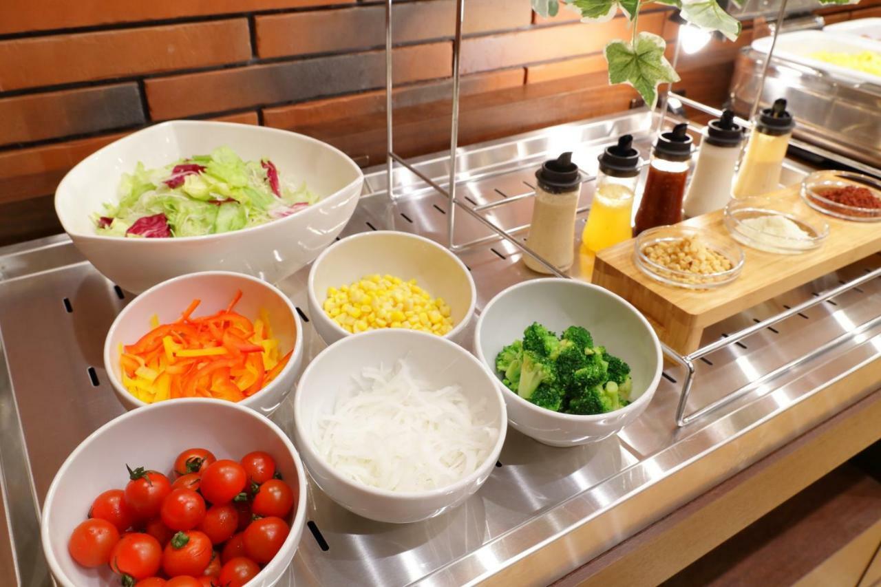 Wbf Shinsaibashi Hotel 3*