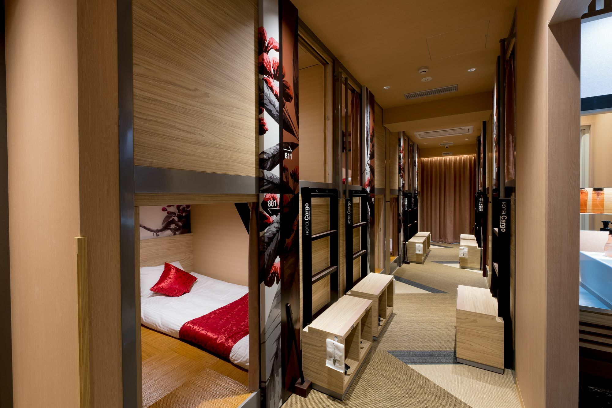 Cargo Shinsaibashi 3*