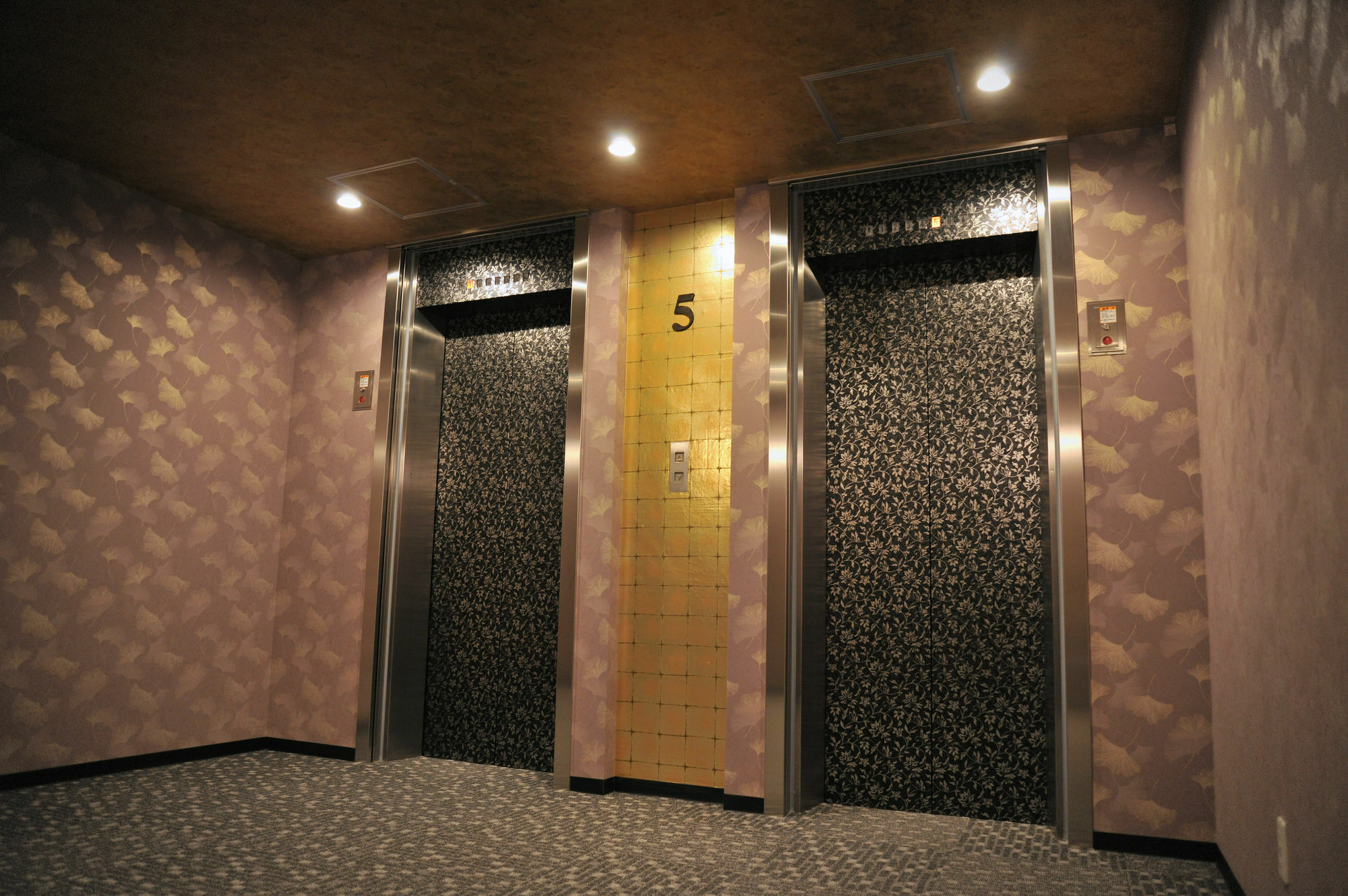 Khaosan World Tennoji Hotel