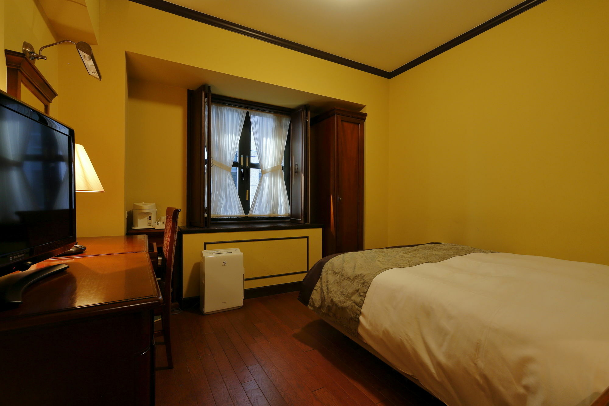 Monterey Hotel 4*
