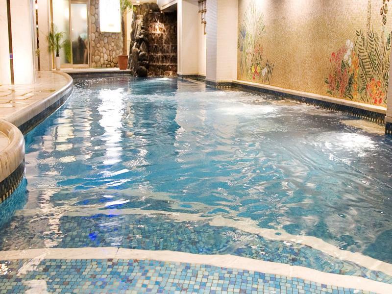 Capsule - Caters To Men Hotel 2*