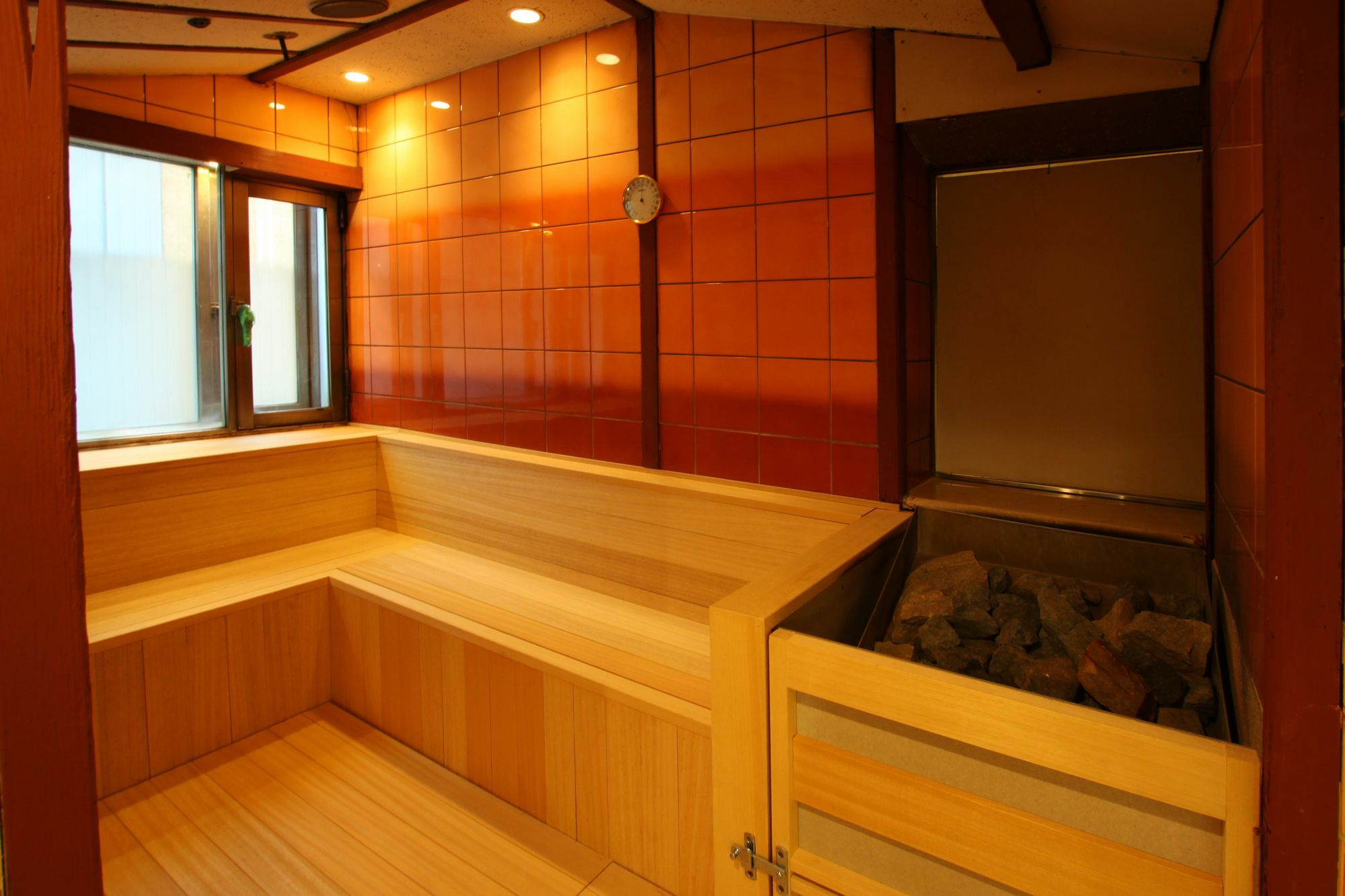 Hotel Capsule - Caters To Men Osaka