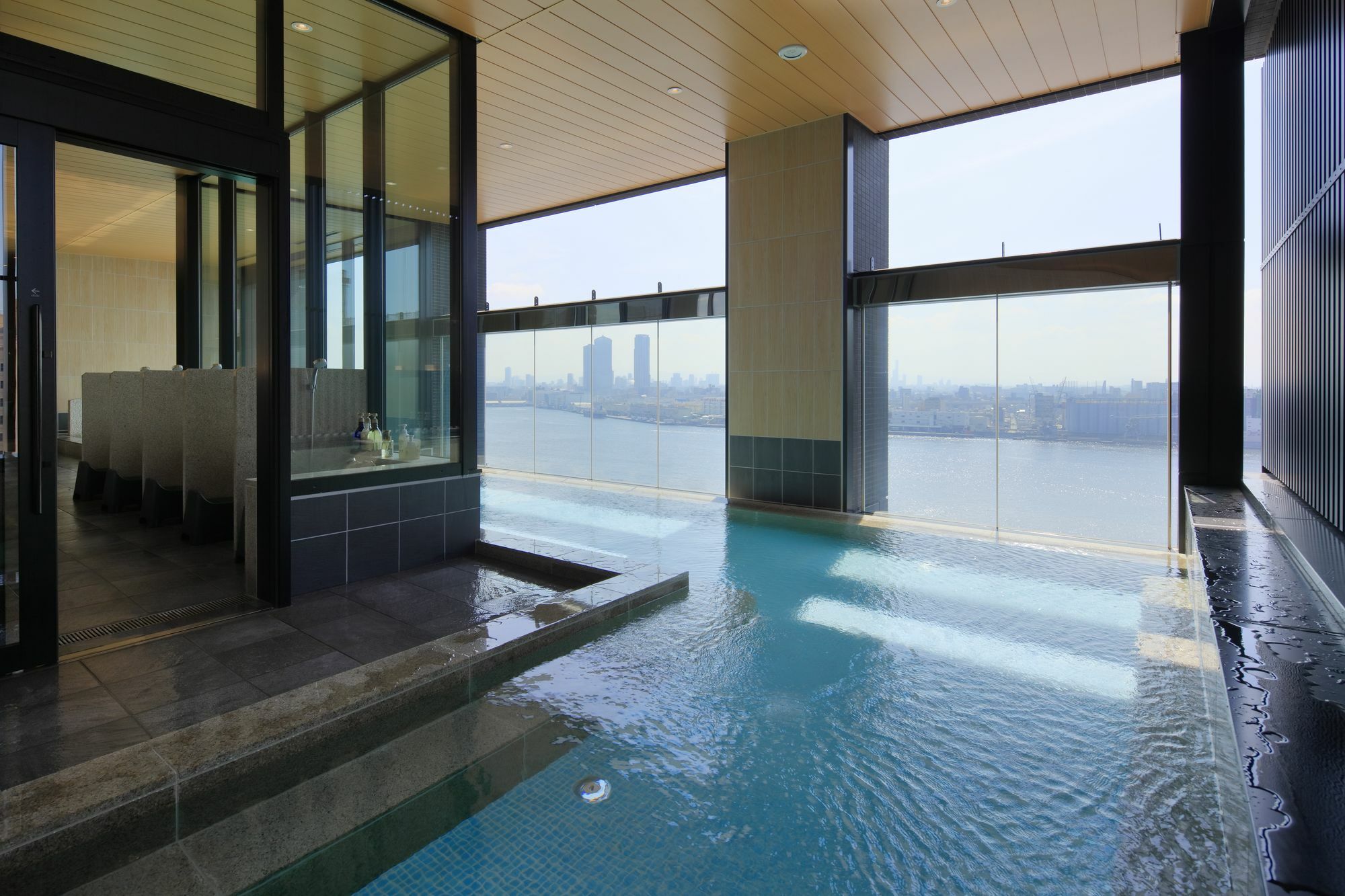 The Singulari & Skyspa At Universal Japan